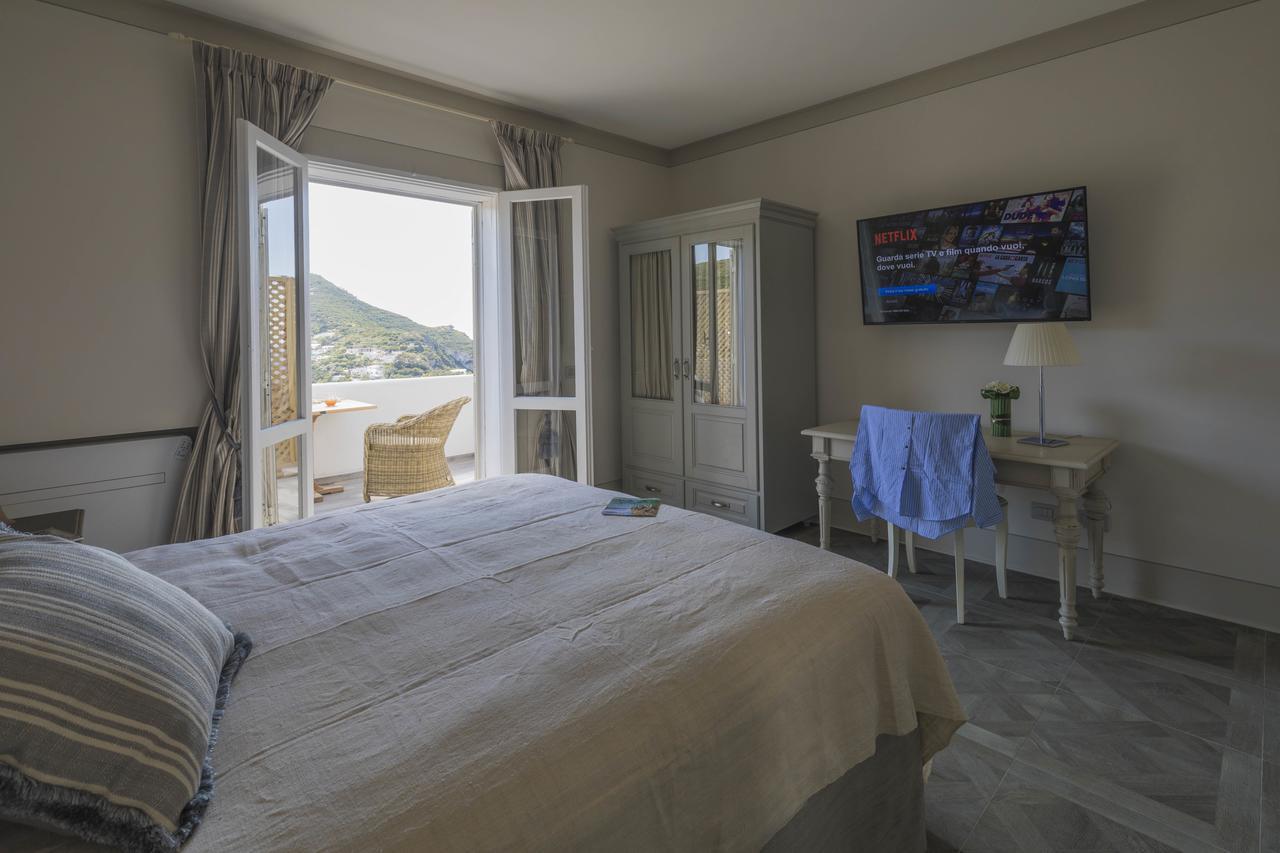 Maridea Casa Vacanza- Le Alcove Sul Mare Suites Ponza Exterior foto